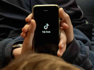 20 Slang Bahasa Inggris Viral di TikTok Paling Hits 2024 untuk Pelajar Indonesia